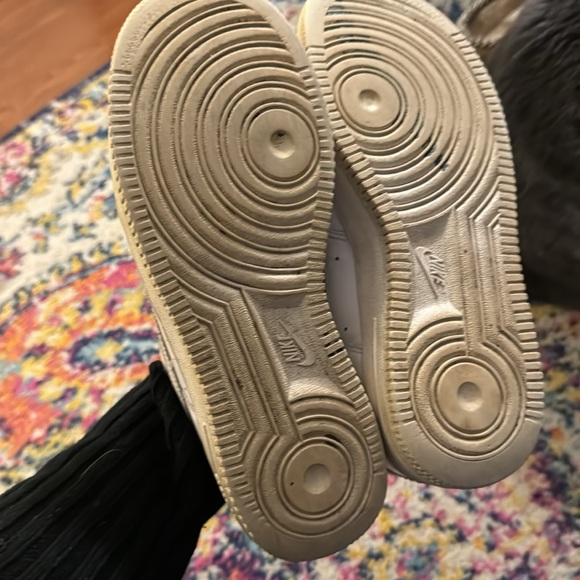 Nikes no laces - Picture 2 of 3